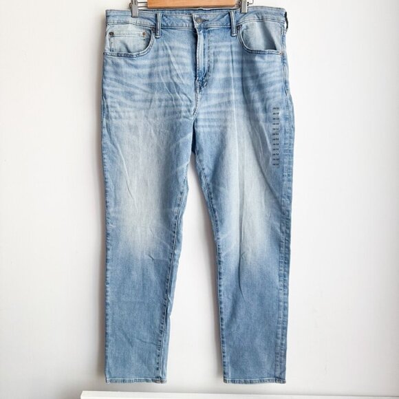 American Eagle Airflex Athletic Light Wash Jeans 38/32 NWT - Picture 1 of 10